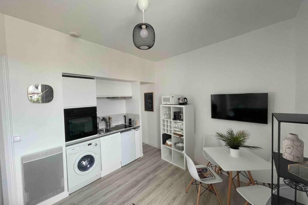 L'Oiseau Bleu Appt 2 Pieces , 150 M De La Plage Apartment Blonville-sur-Mer Exterior photo